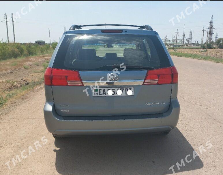Toyota Sienna 2004 - 240 000 TMT - Köneürgenç - img 2