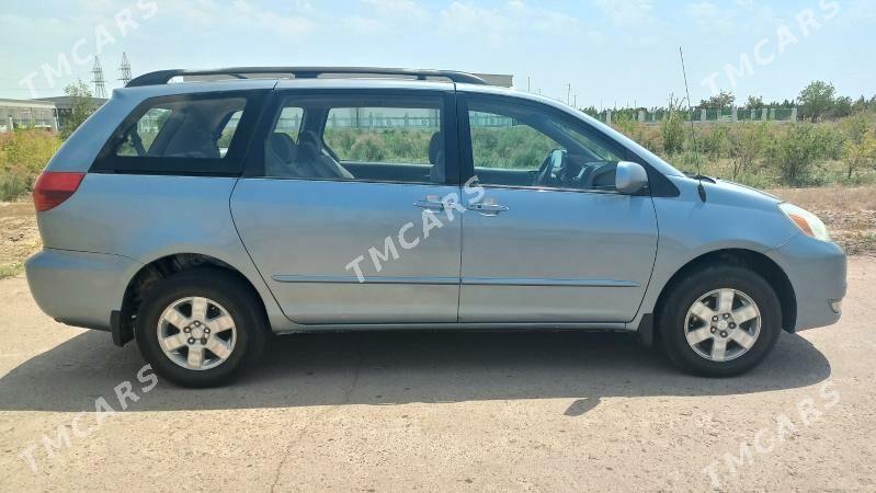 Toyota Sienna 2004 - 240 000 TMT - Köneürgenç - img 4
