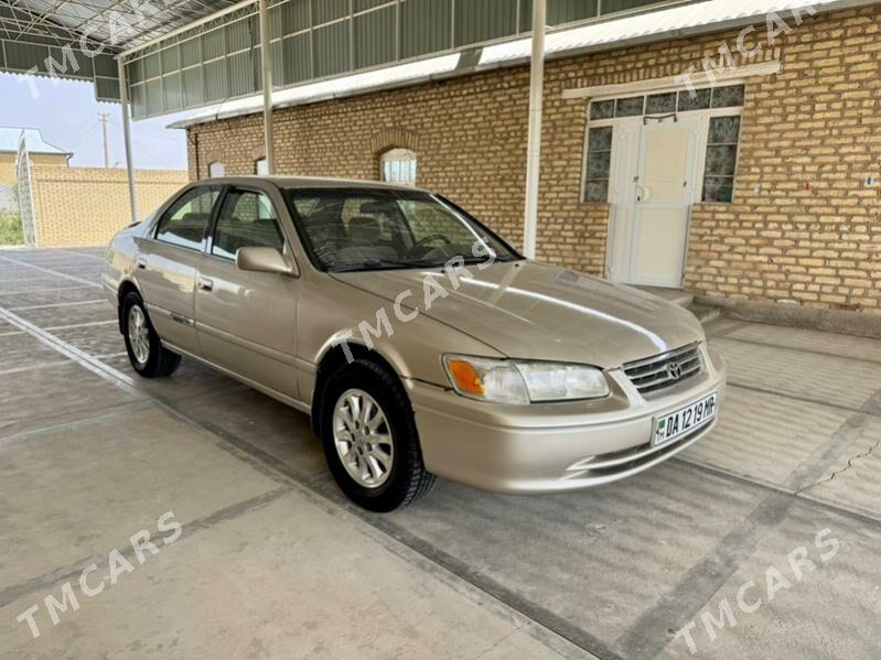 Toyota Camry 2000 - 133 000 TMT - Мары - img 1