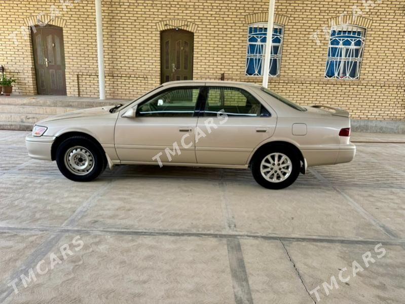 Toyota Camry 2000 - 133 000 TMT - Мары - img 5
