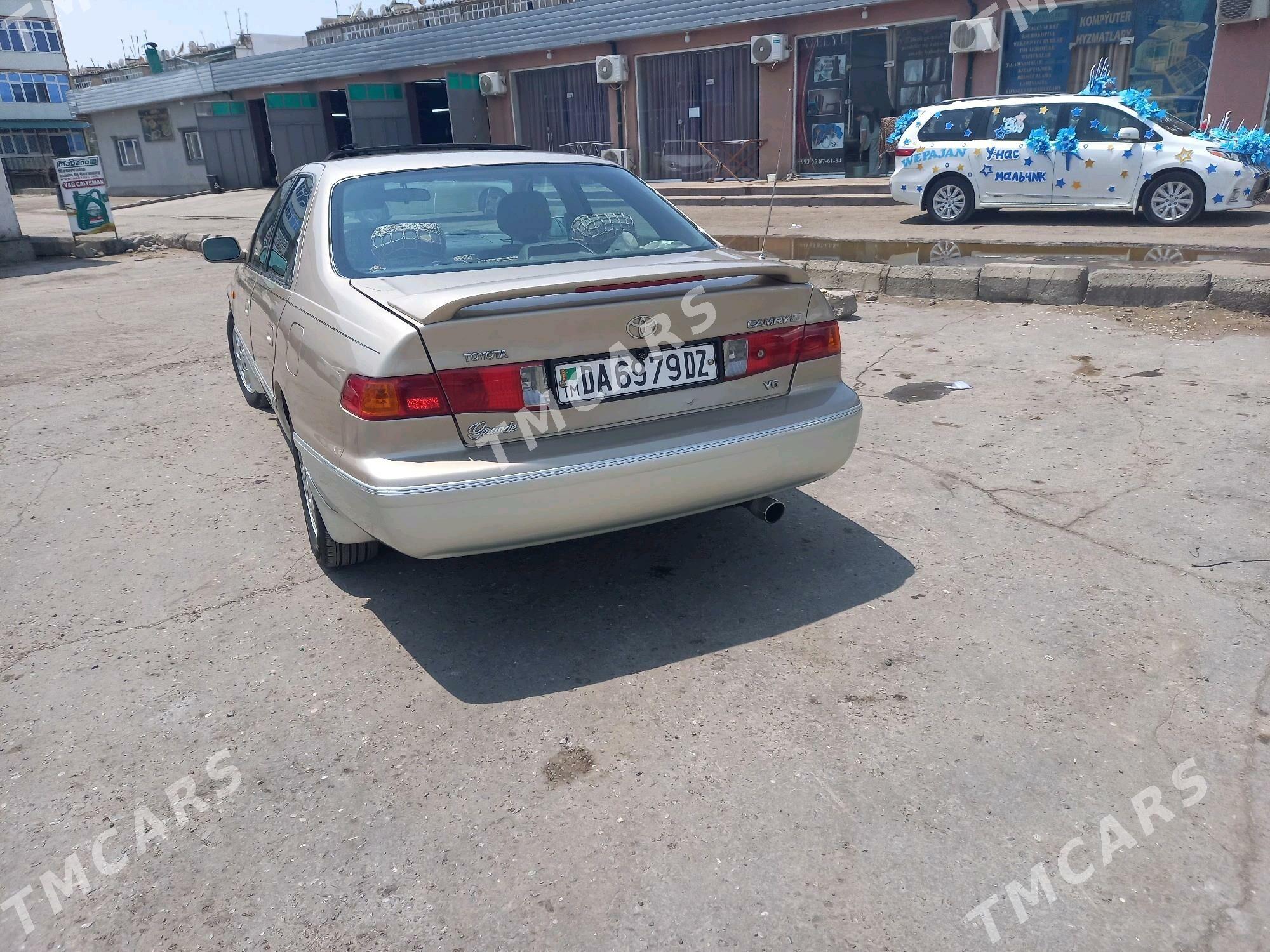 Toyota Camry 2001 - 150 000 TMT - Köneürgenç - img 3