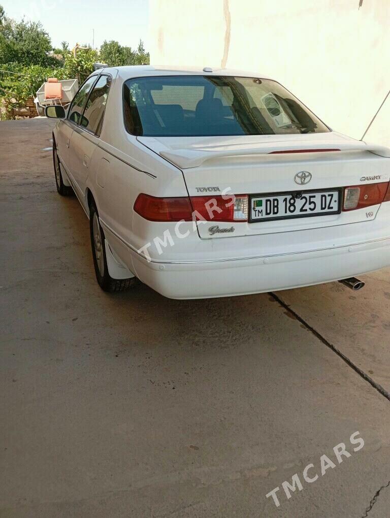 Toyota Camry 2000 - 138 000 TMT - Daşoguz - img 5
