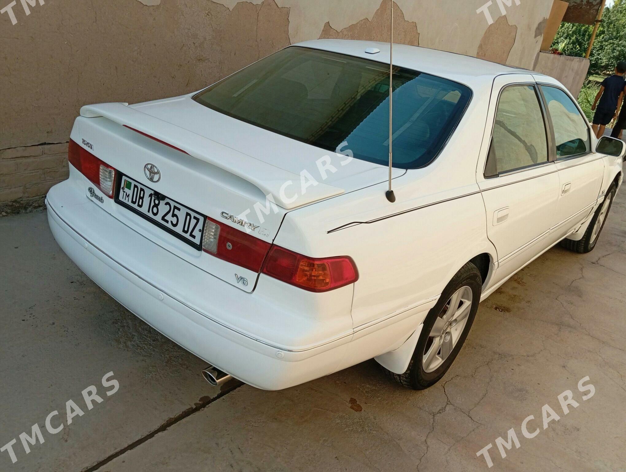 Toyota Camry 2000 - 138 000 TMT - Daşoguz - img 1