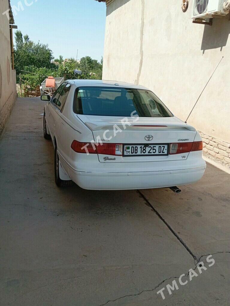 Toyota Camry 2000 - 138 000 TMT - Daşoguz - img 4