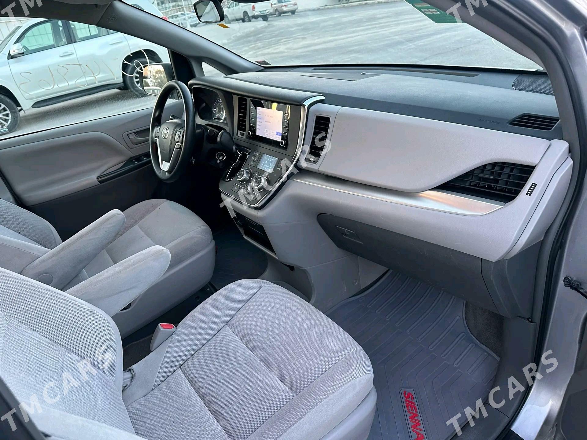 Toyota Sienna 2018 - 380 000 TMT - Türkmenabat - img 4