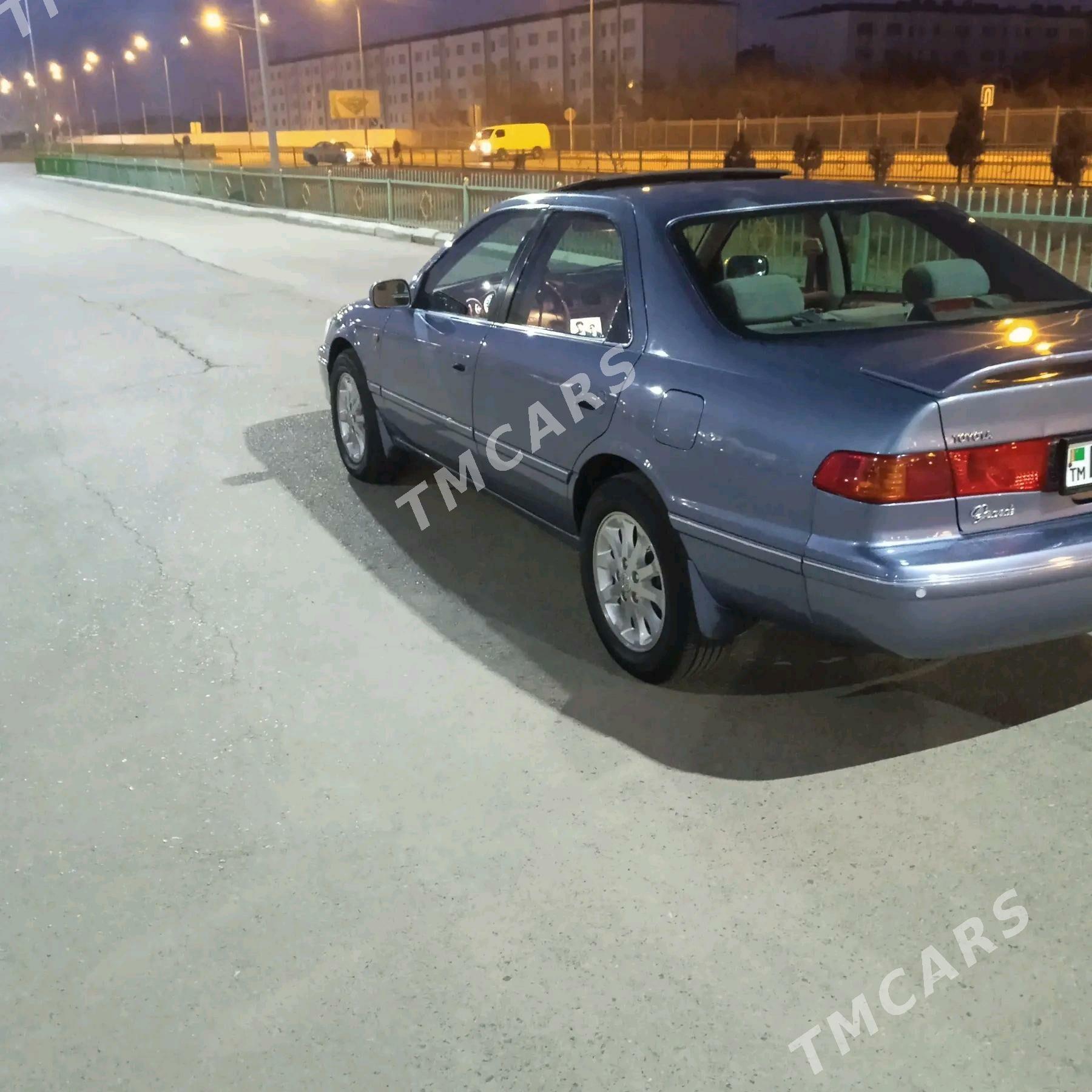 Toyota Camry 2001 - 70 000 TMT - Акдепе - img 5