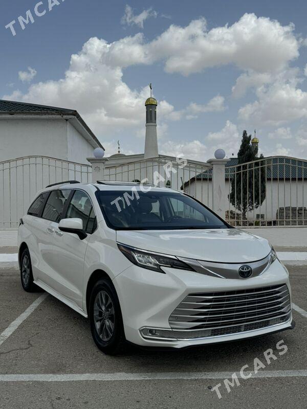 Toyota Sienna 2023 - 490 000 TMT - Балканабат - img 2