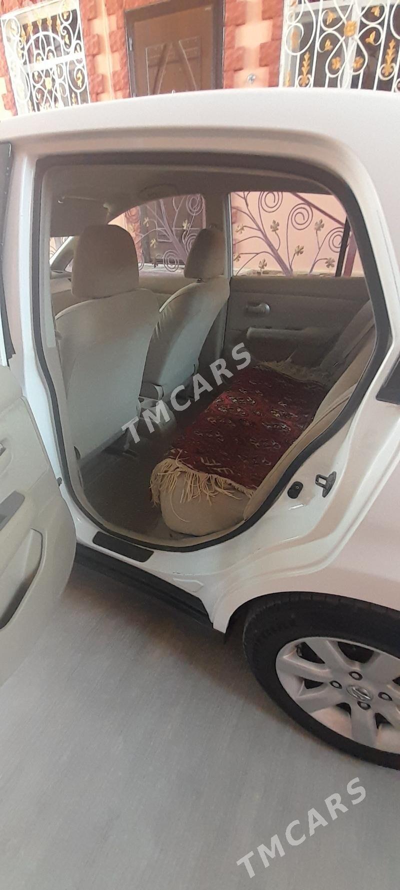 Nissan Tiida 2006 - 118 000 TMT - Гарадамак Шор - img 8