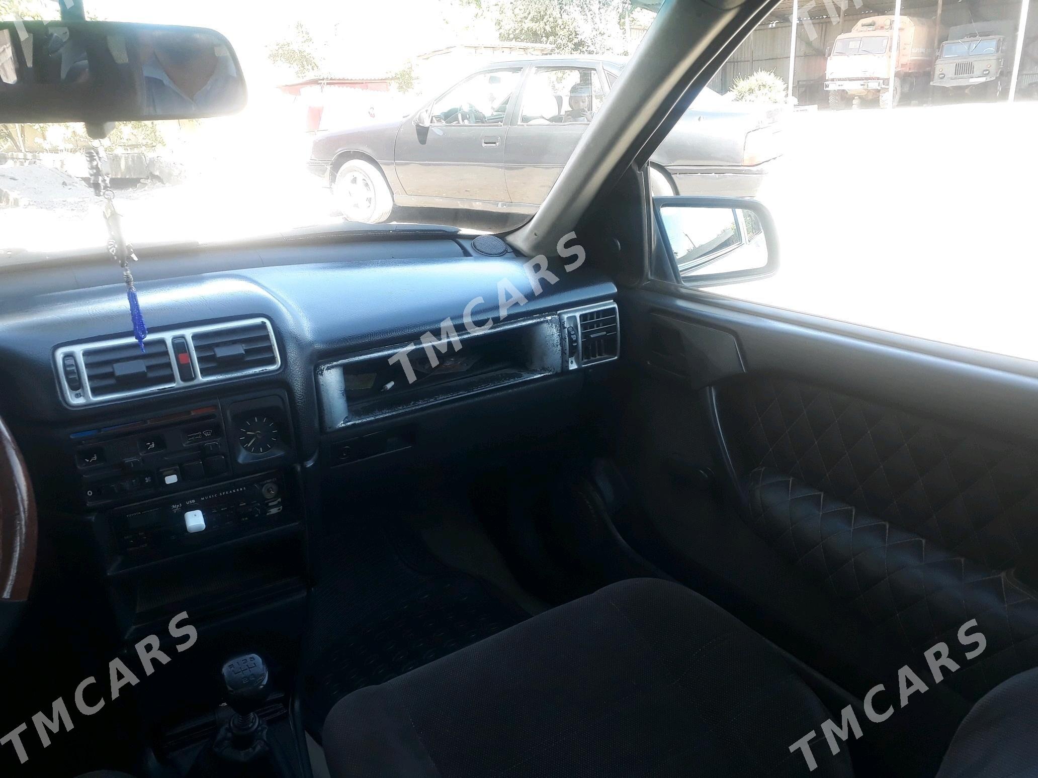 Opel Vectra 1990 - 30 000 TMT - Газаджак - img 1