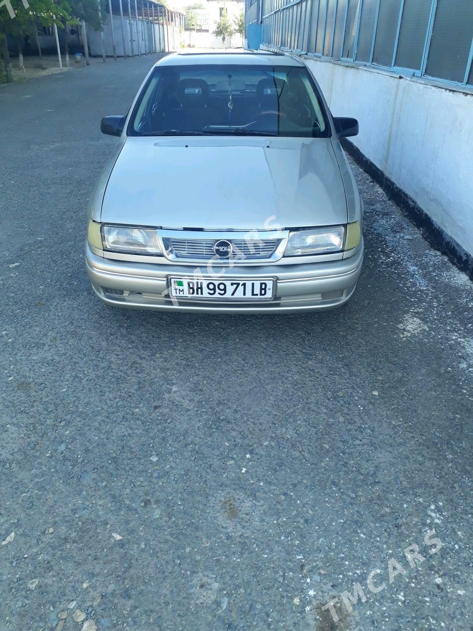 Opel Vectra 1990 - 30 000 TMT - Газаджак - img 4
