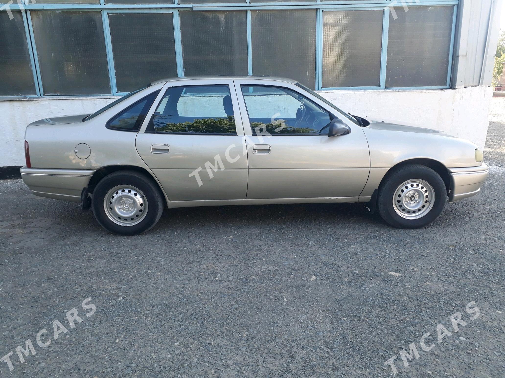 Opel Vectra 1990 - 30 000 TMT - Газаджак - img 5