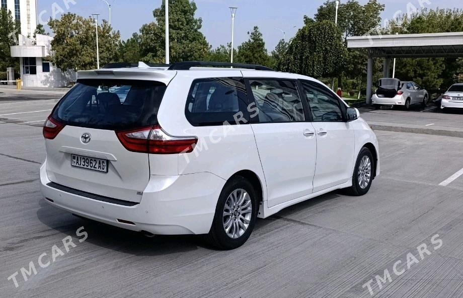 Toyota Sienna 2018 - 470 000 TMT - Чоганлы - img 1