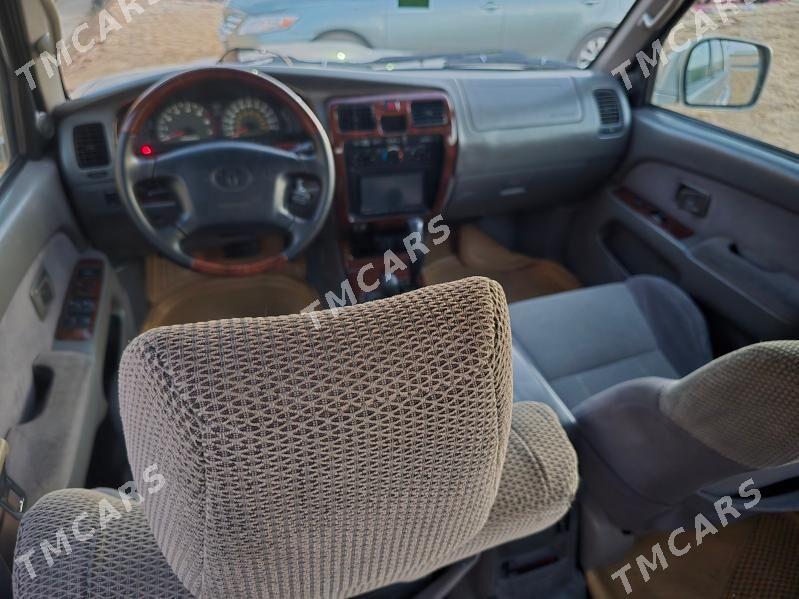 Toyota 4Runner 2002 - 180 000 TMT - Мары - img 1