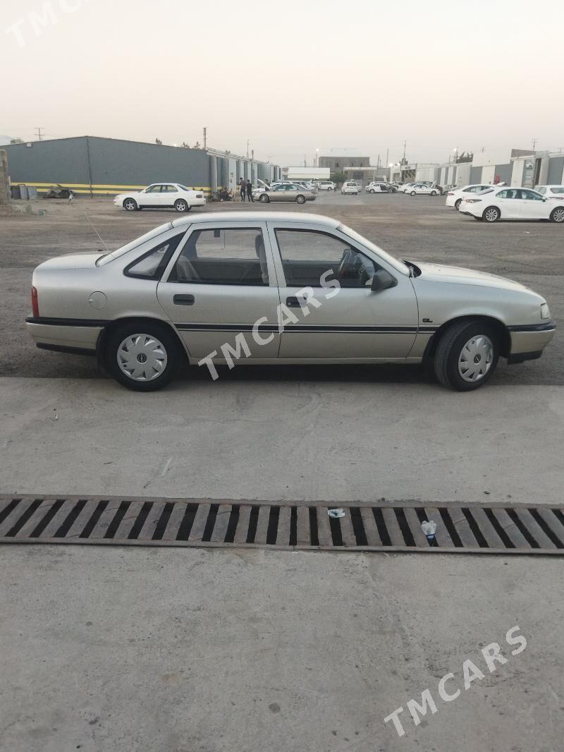 Opel Vectra 1990 - 32 000 TMT - Mary - img 8