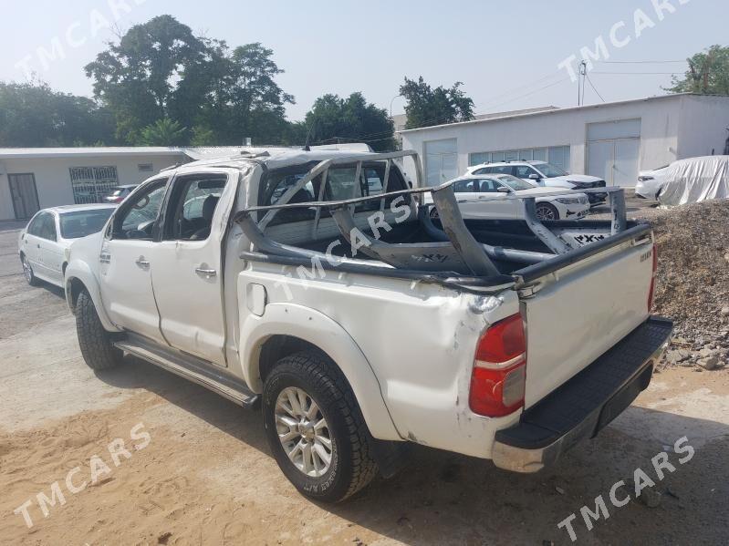 Toyota Hilux 2011 - 180 000 TMT - Ашхабад - img 4