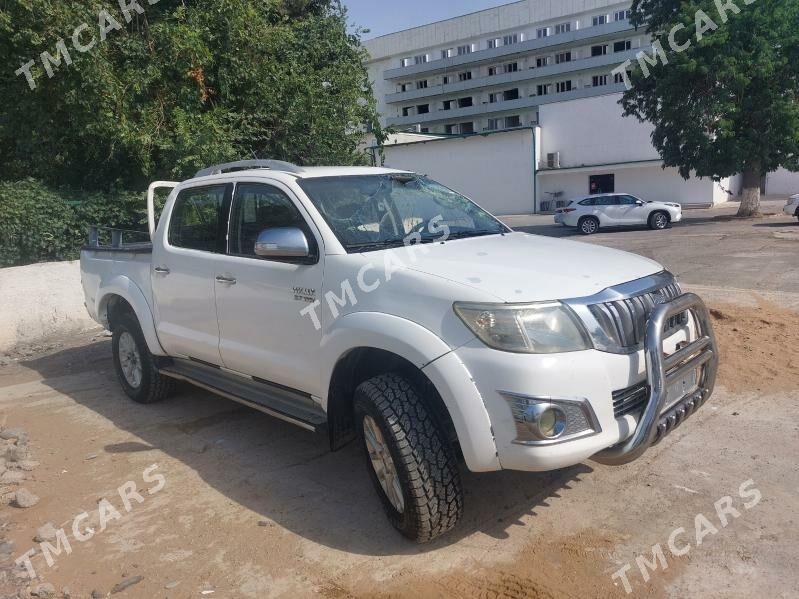 Toyota Hilux 2011 - 180 000 TMT - Ашхабад - img 1