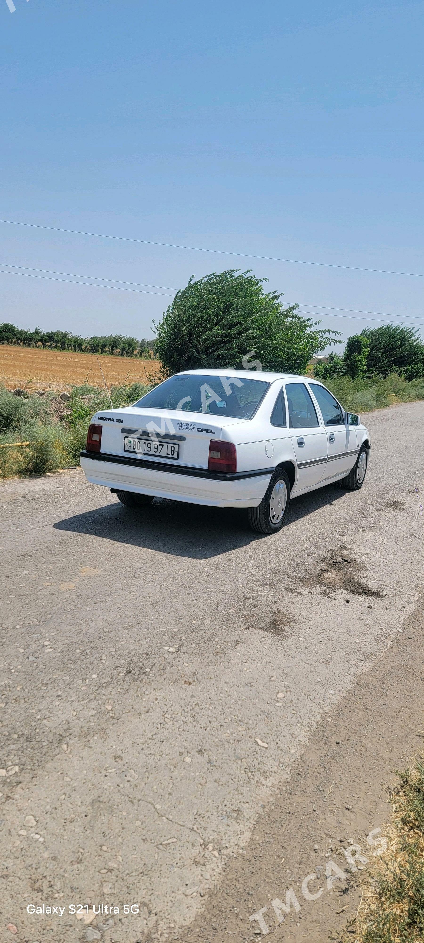 Opel Vectra 1992 - 30 000 TMT - Сакар - img 3