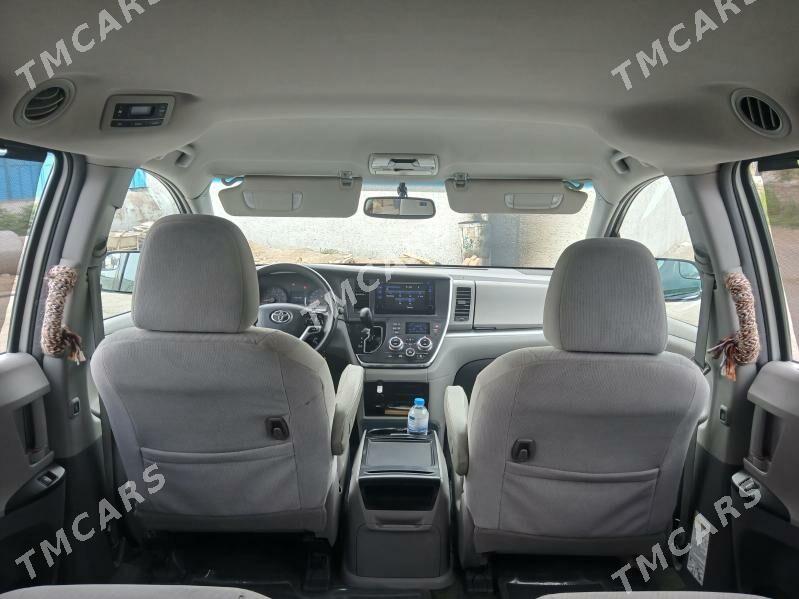 Toyota Sienna 2016 - 340 000 TMT - Türkmenbaşy - img 5