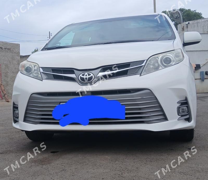 Toyota Sienna 2016 - 340 000 TMT - Türkmenbaşy - img 4