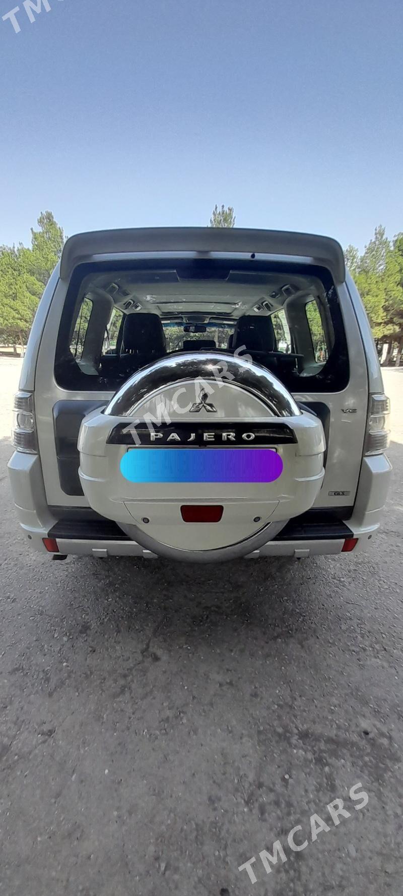 Mitsubishi Pajero 2013 - 265 000 TMT - Garadamak Şor - img 3