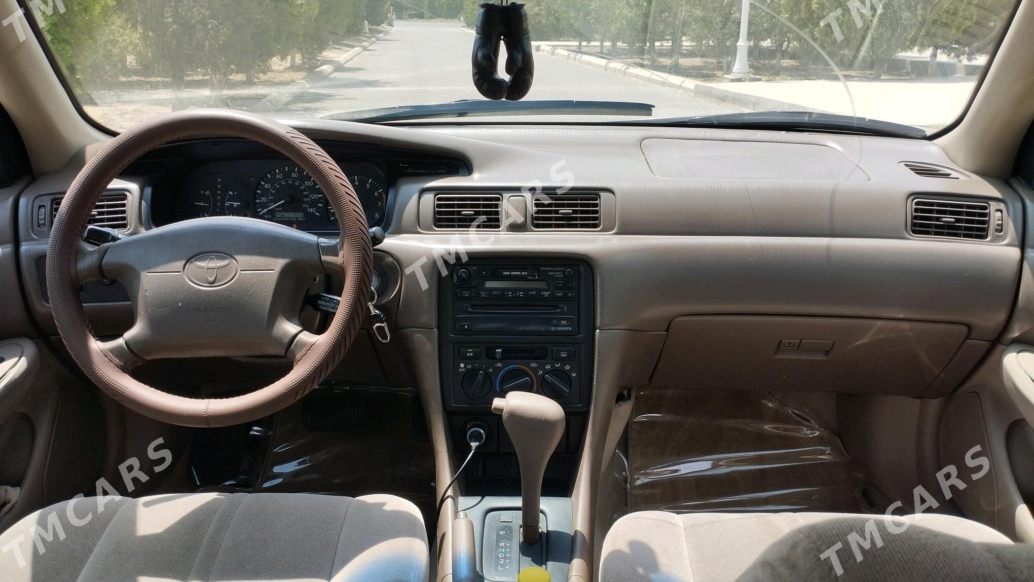 Toyota Camry 1999 - 135 000 TMT - Дашогуз - img 2