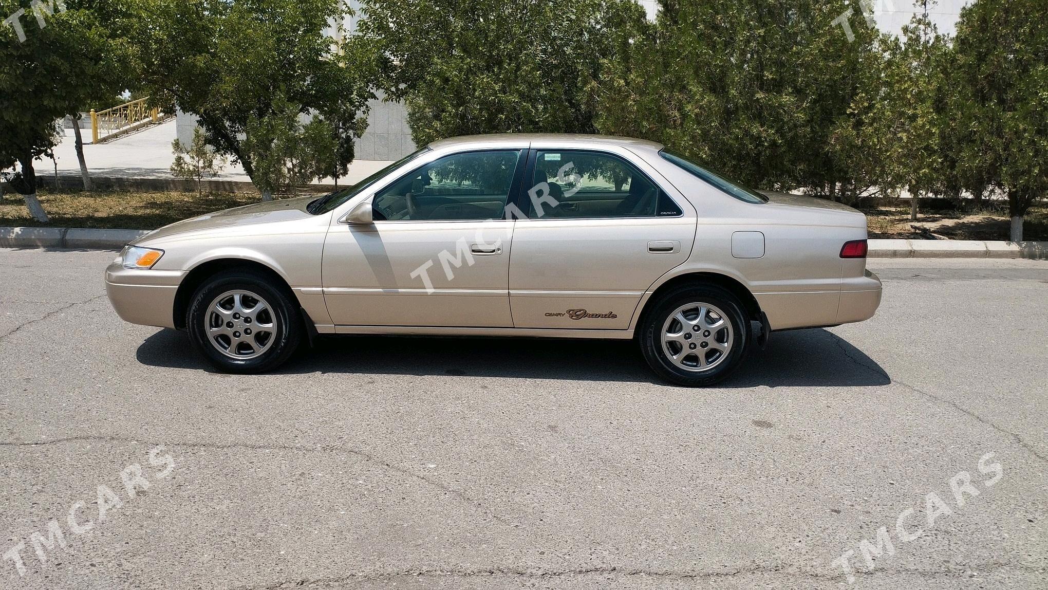 Toyota Camry 1999 - 135 000 TMT - Дашогуз - img 9