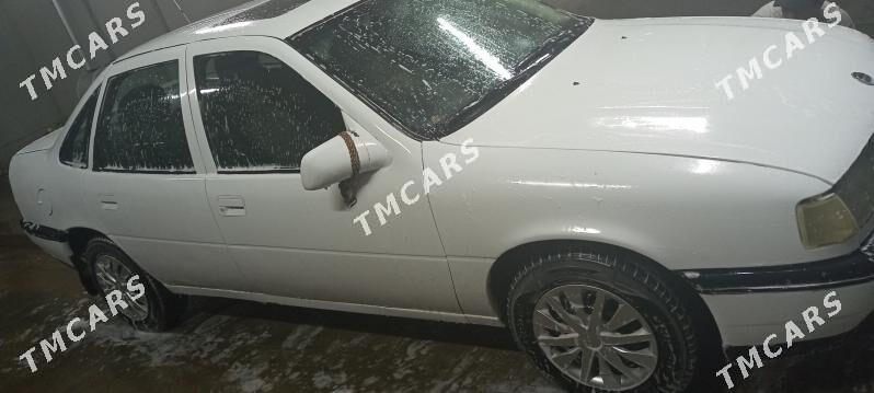 Opel Vectra 1992 - 35 000 TMT - Дашогуз - img 5
