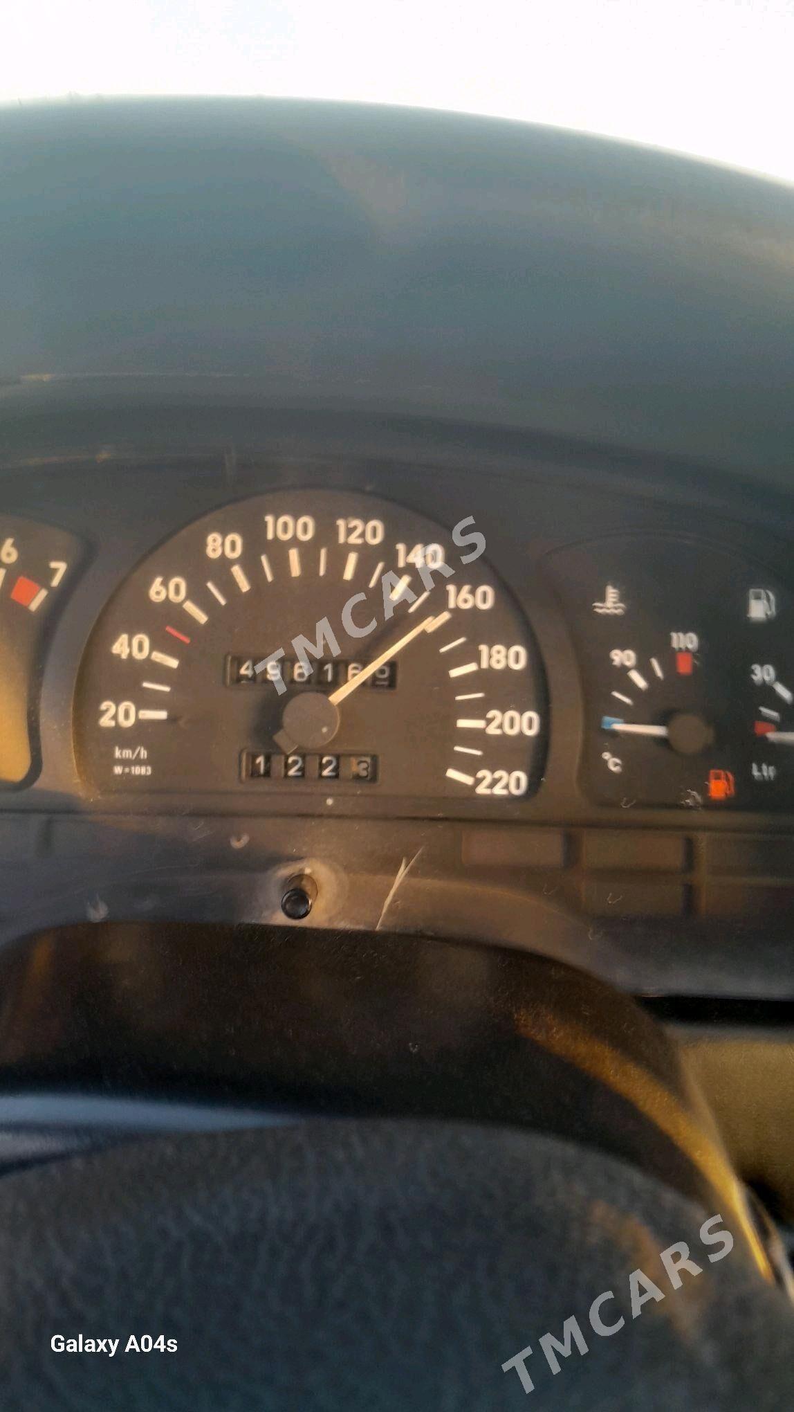 Opel Vectra 1989 - 33 000 TMT - Sarahs - img 6