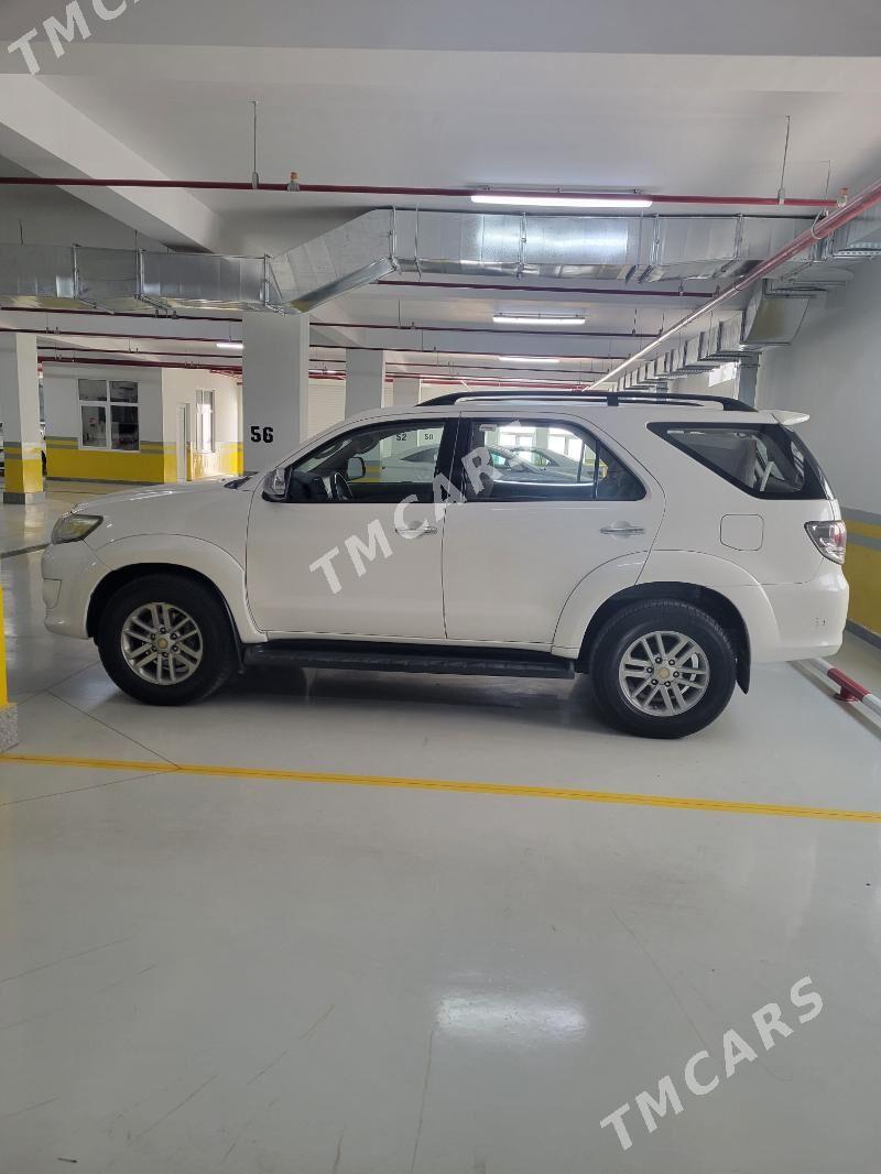 Toyota Fortuner 2013 - 350 000 TMT - Hitrowka - img 1
