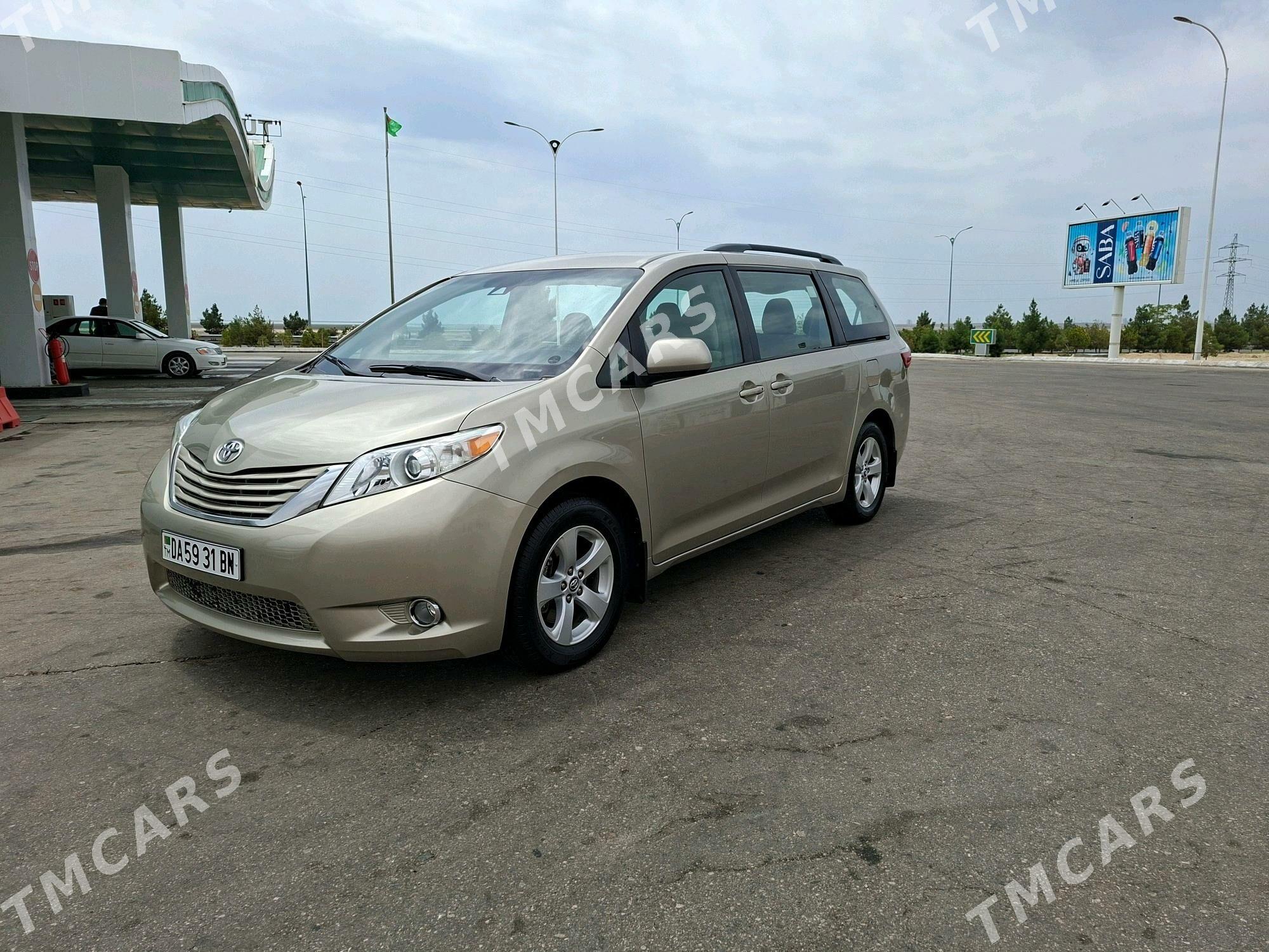 Toyota Sienna 2017 - 356 000 TMT - Туркменбаши - img 1