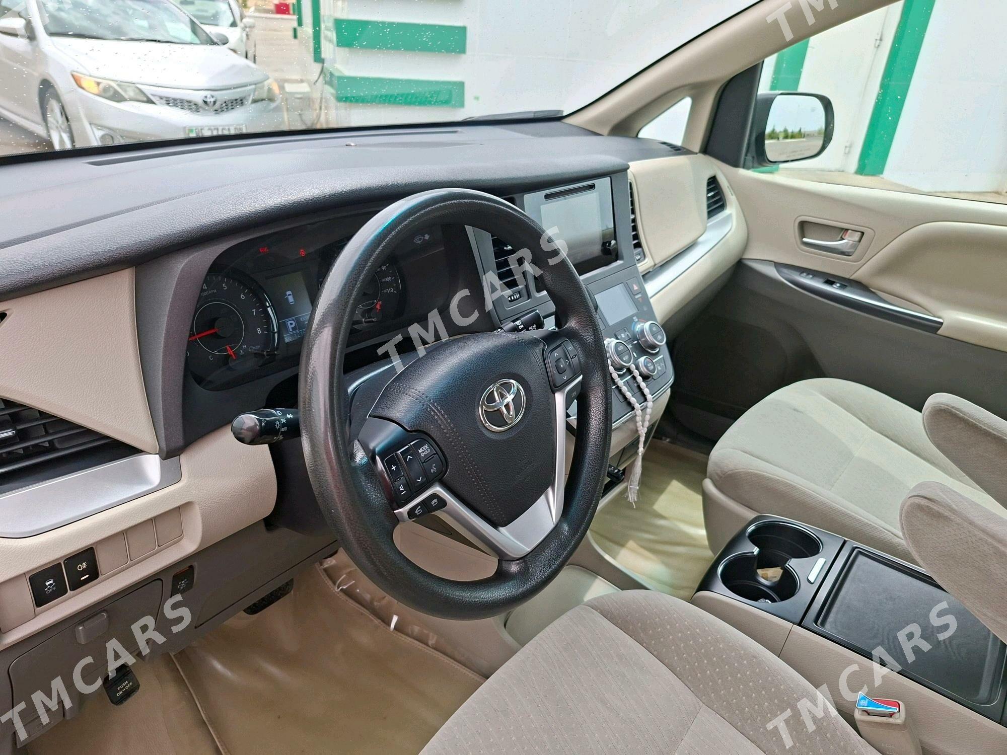 Toyota Sienna 2017 - 356 000 TMT - Туркменбаши - img 5