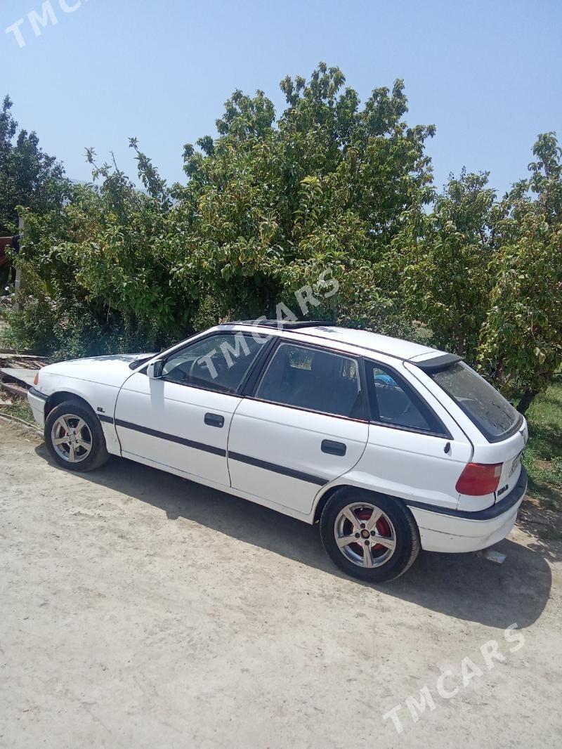 Opel Astra 1992 - 27 000 TMT - Bäherden - img 3