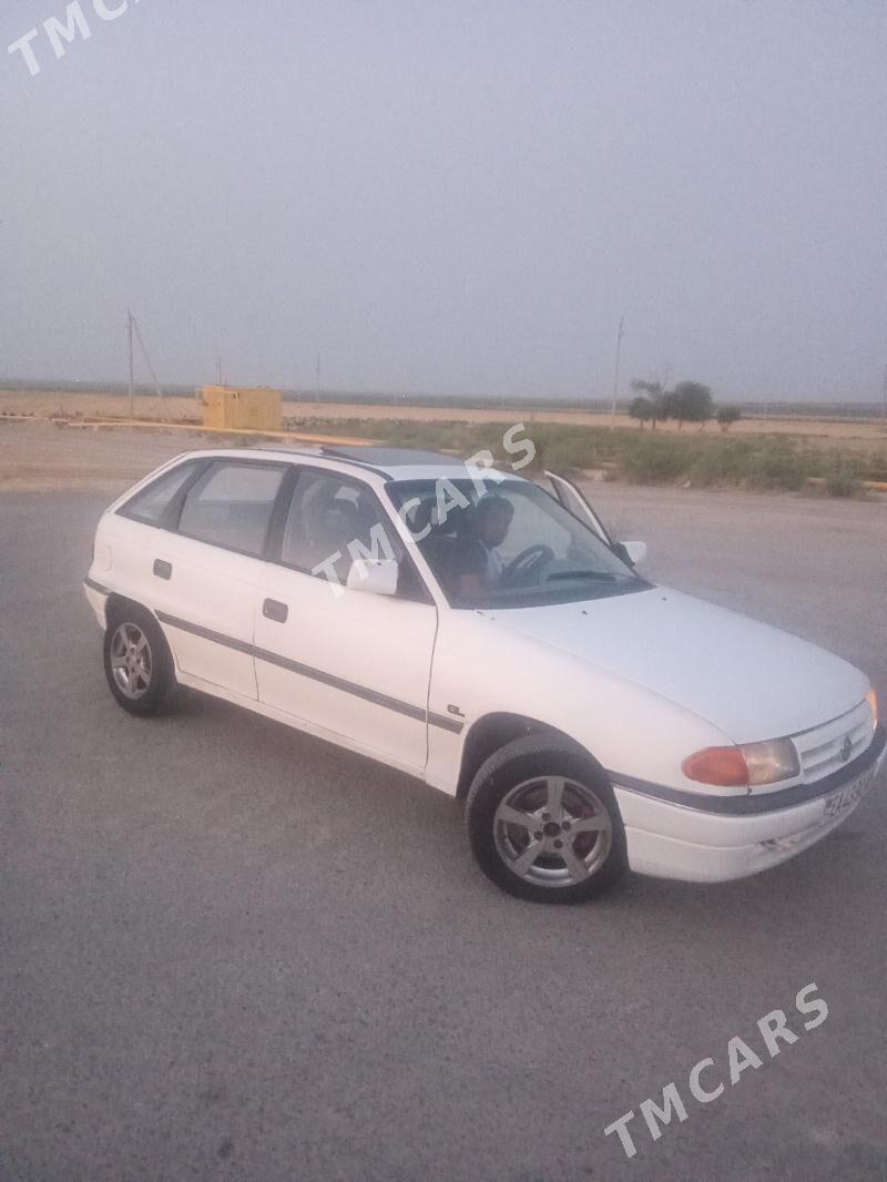Opel Astra 1992 - 27 000 TMT - Bäherden - img 1