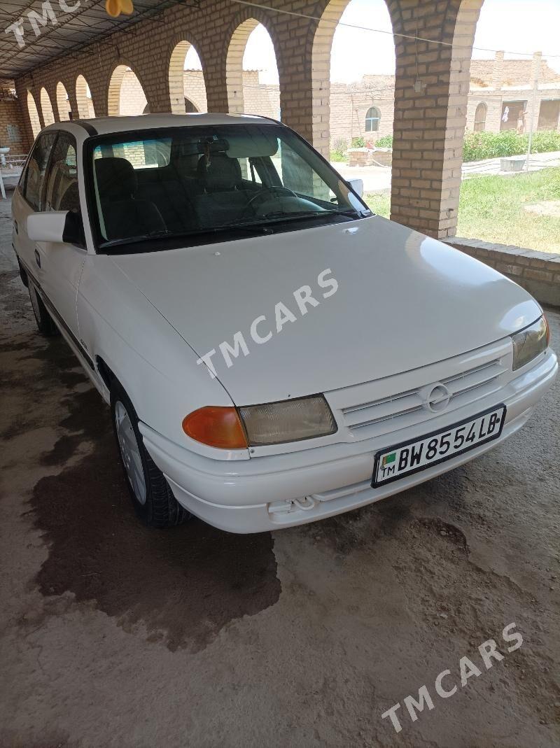 Opel Astra 1993 - 35 000 TMT - Чарджоу - img 4
