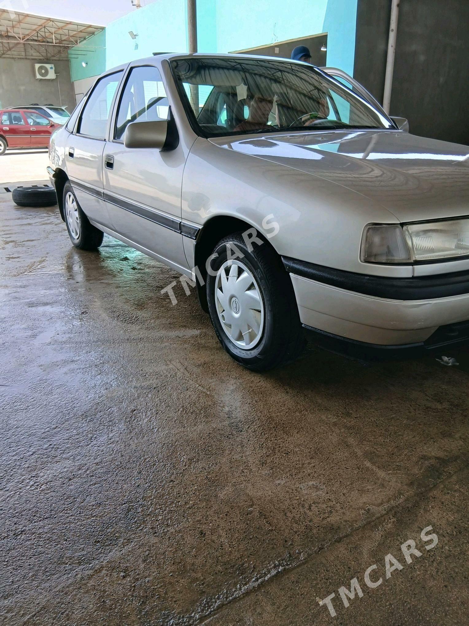 Opel Vectra 1992 - 39 000 TMT - Mary - img 4