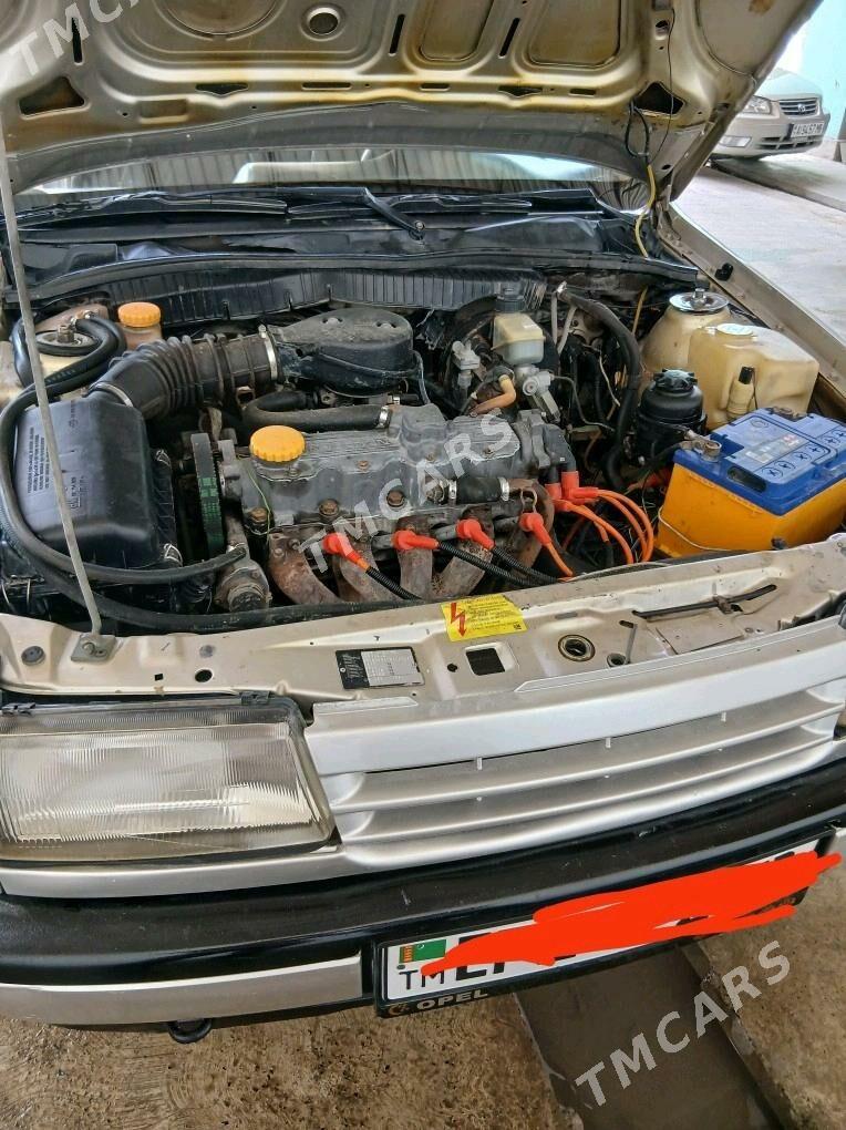 Opel Vectra 1992 - 39 000 TMT - Mary - img 1