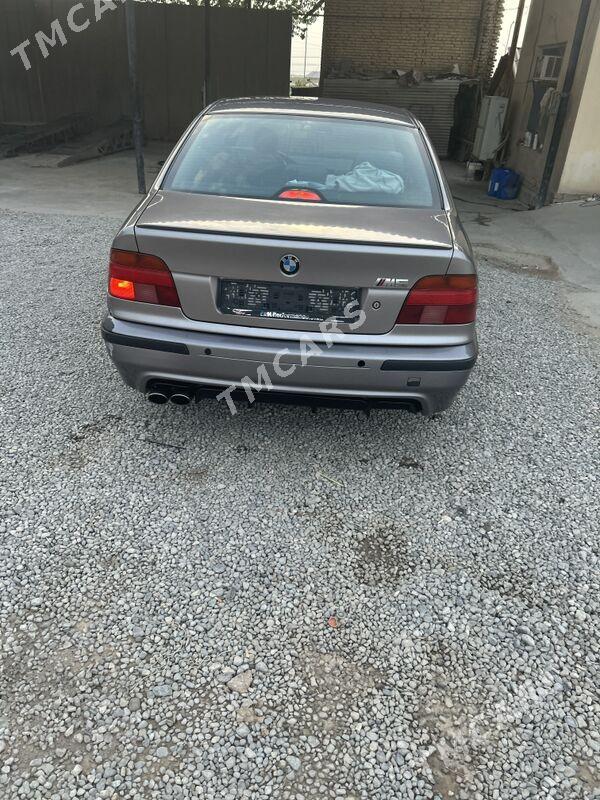 BMW E39 1998 - 115 000 TMT - Köýtendag - img 1
