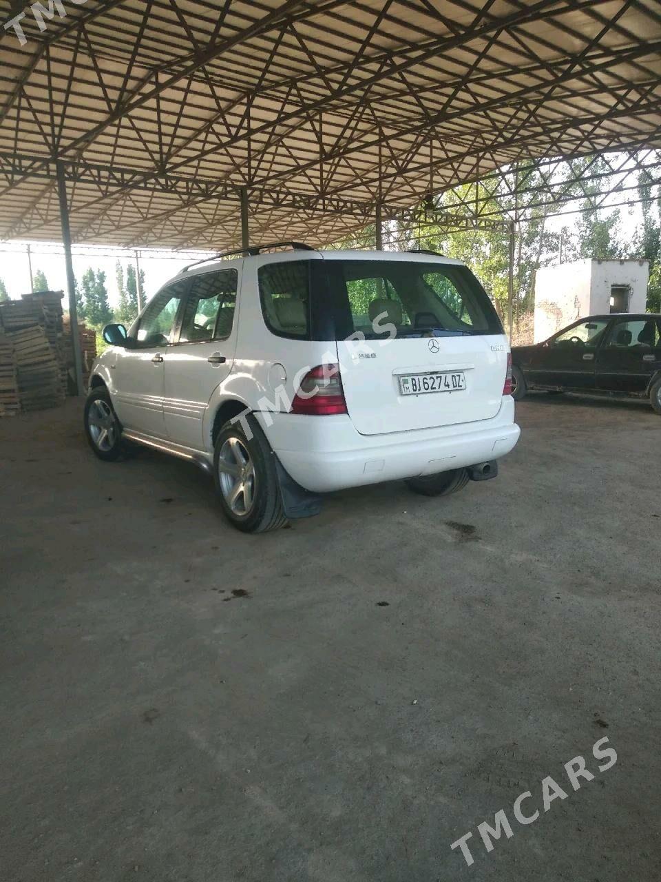 Mercedes-Benz ML350 2001 - 65 000 TMT - Губадаг - img 1