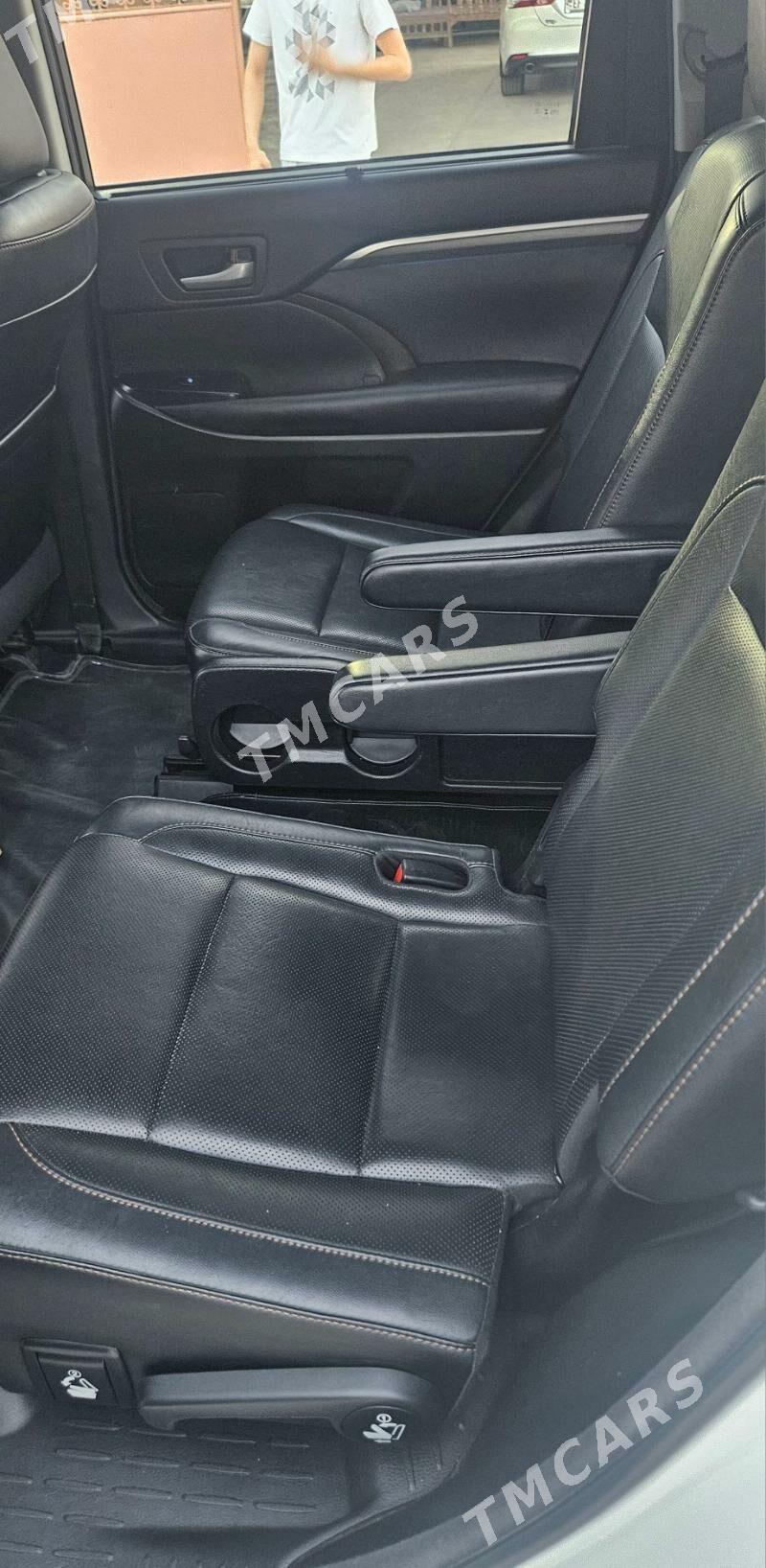 Toyota Highlander 2018 - 450 000 TMT - Aşgabat - img 6