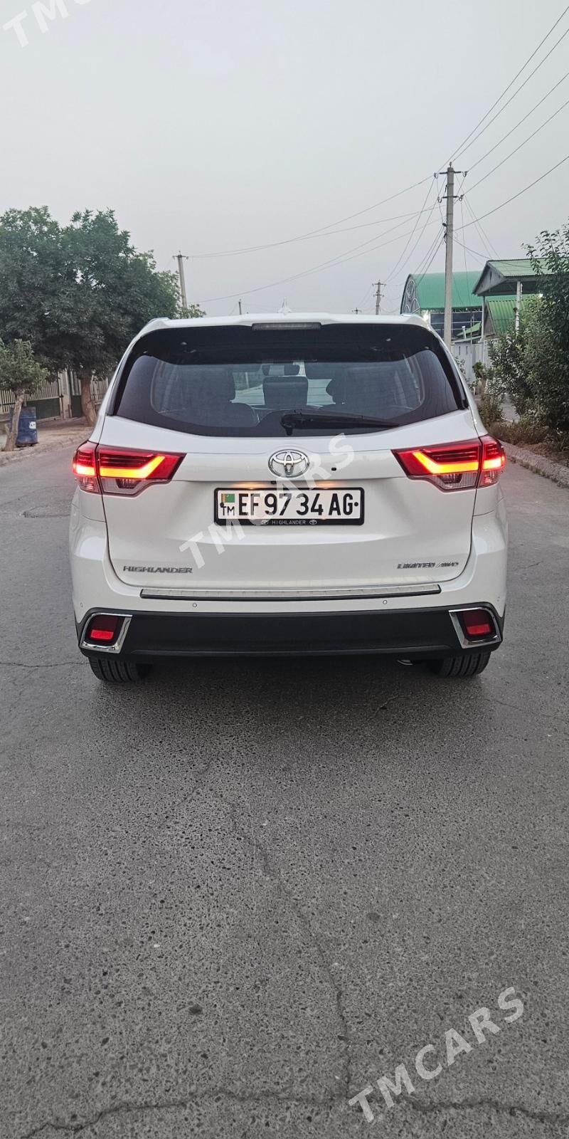 Toyota Highlander 2018 - 450 000 TMT - Aşgabat - img 10