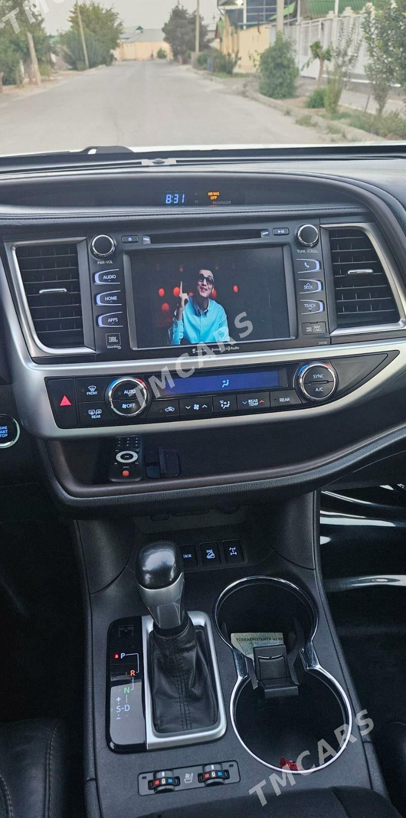 Toyota Highlander 2018 - 450 000 TMT - Aşgabat - img 8