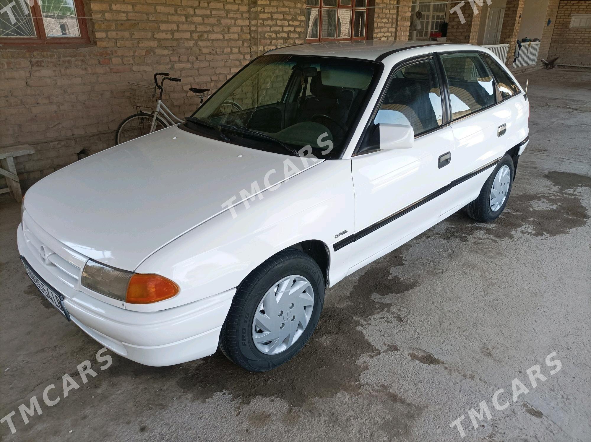Opel Astra 1993 - 35 000 TMT - Чарджоу - img 5