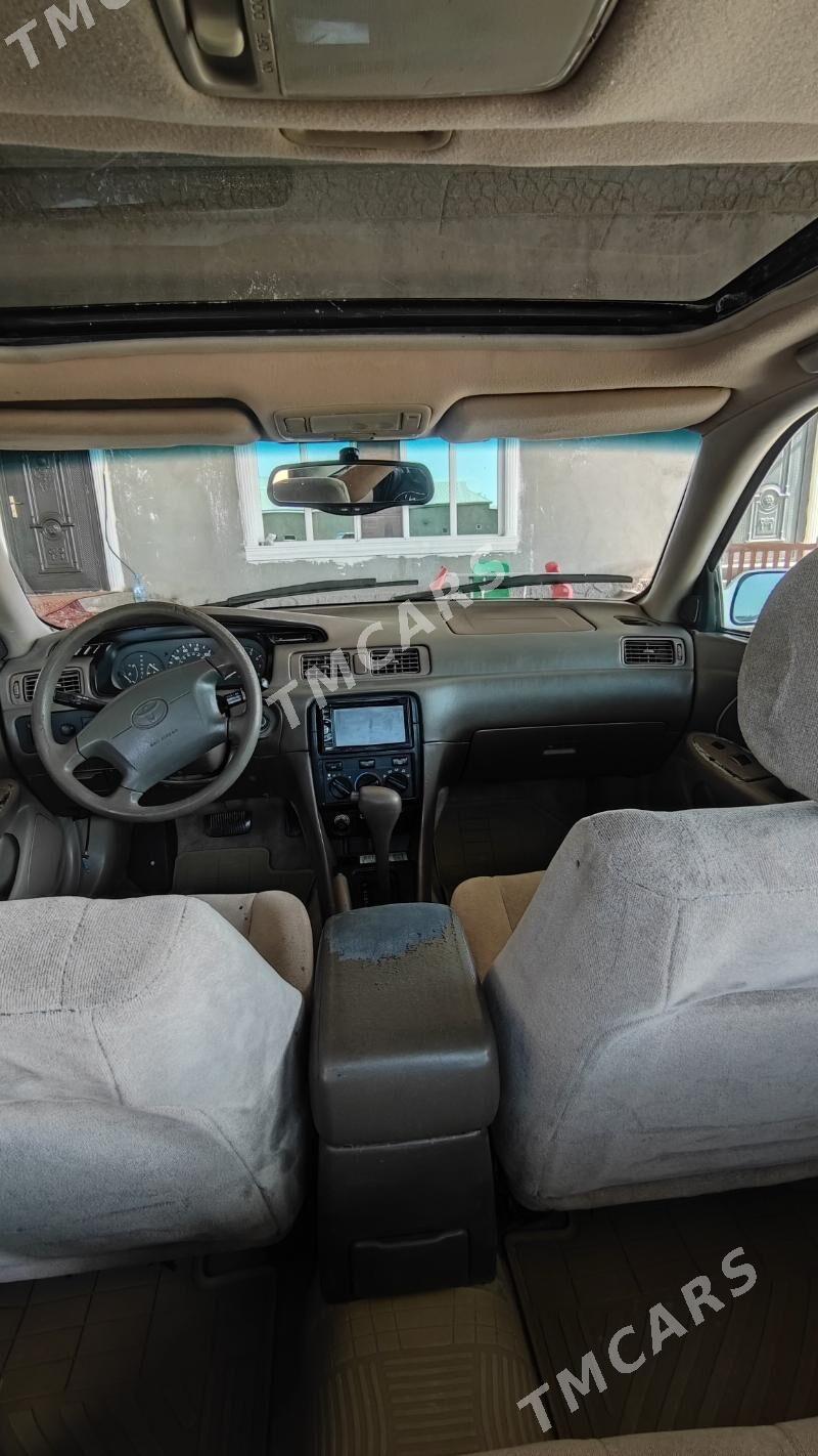 Toyota Camry 2000 - 130 000 TMT - Мары - img 8