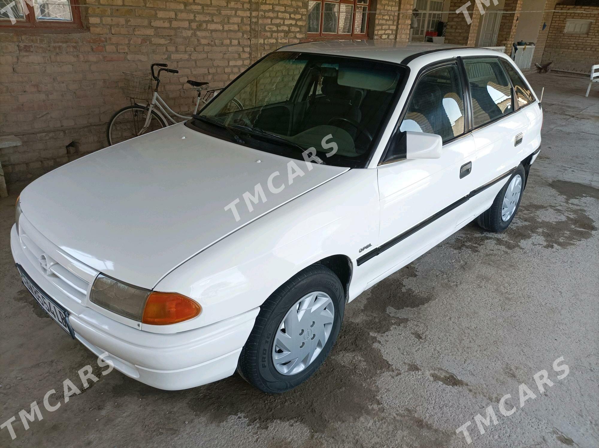 Opel Astra 1993 - 35 000 TMT - Чарджоу - img 9