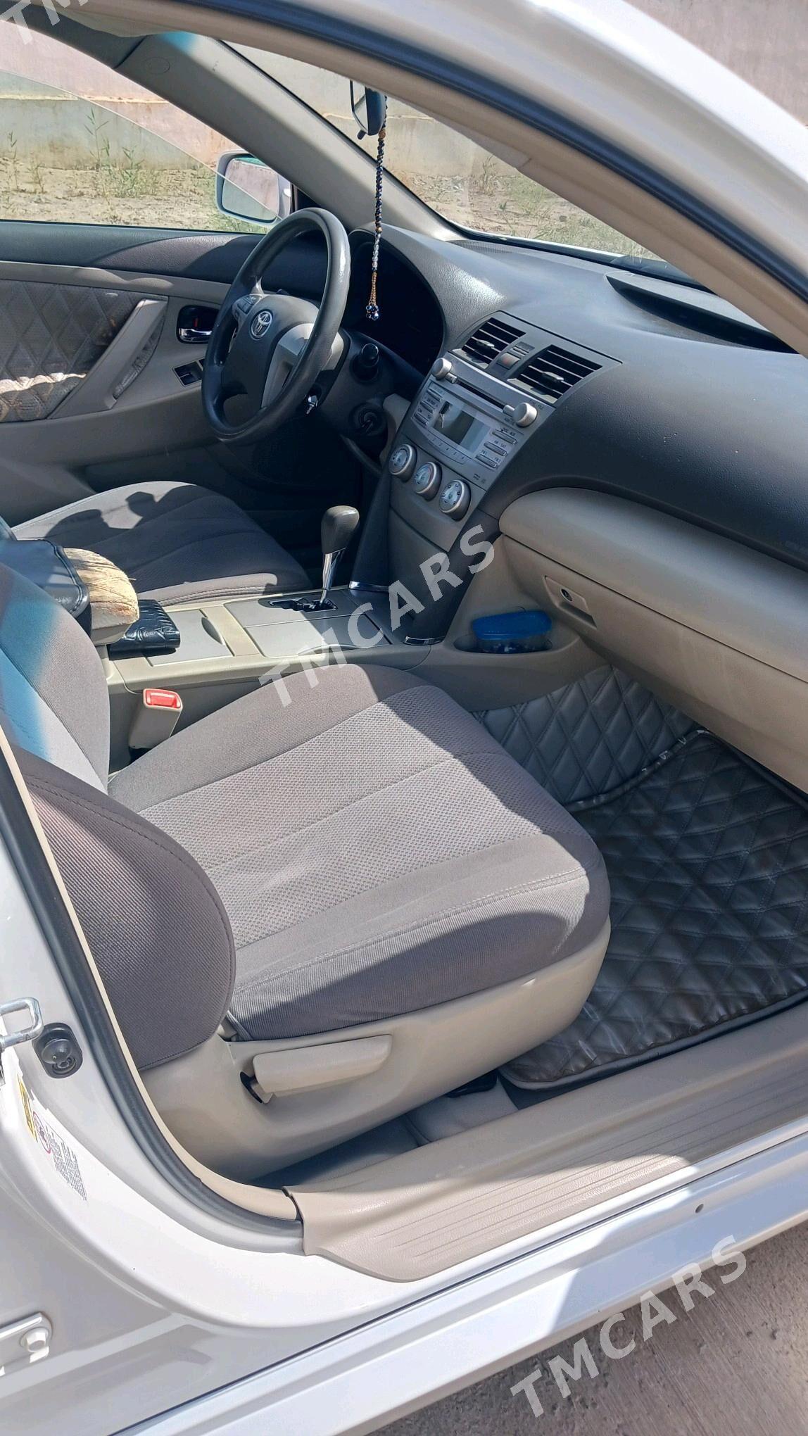 Toyota Camry 2010 - 180 000 TMT - Гёкдепе - img 7