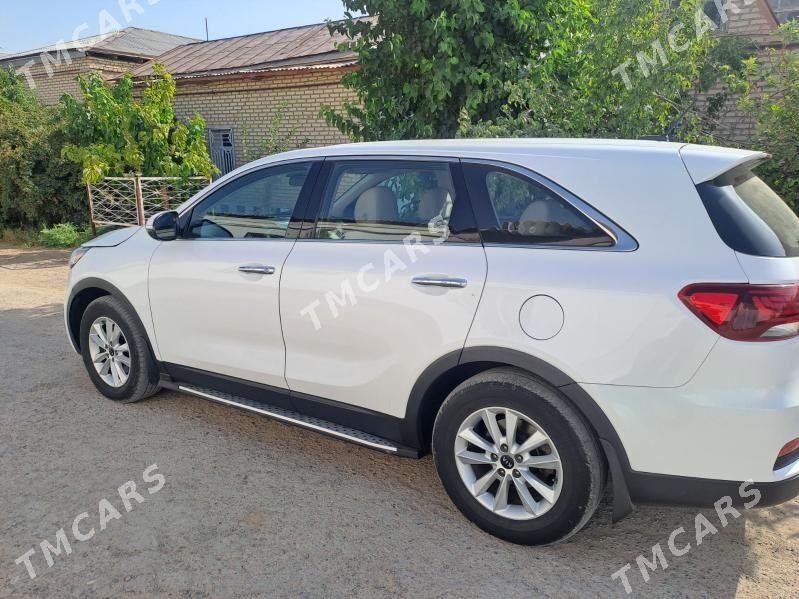 Kia Sorento 2019 - 300 000 TMT - Ёлётен - img 3