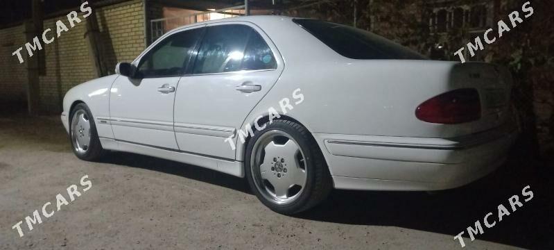 Mercedes-Benz E320 2001 - 110 000 TMT - Mary - img 3