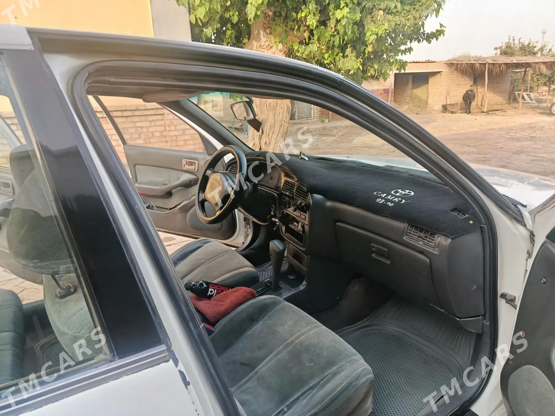 Toyota Camry 1993 - 70 000 TMT - Türkmengala - img 7