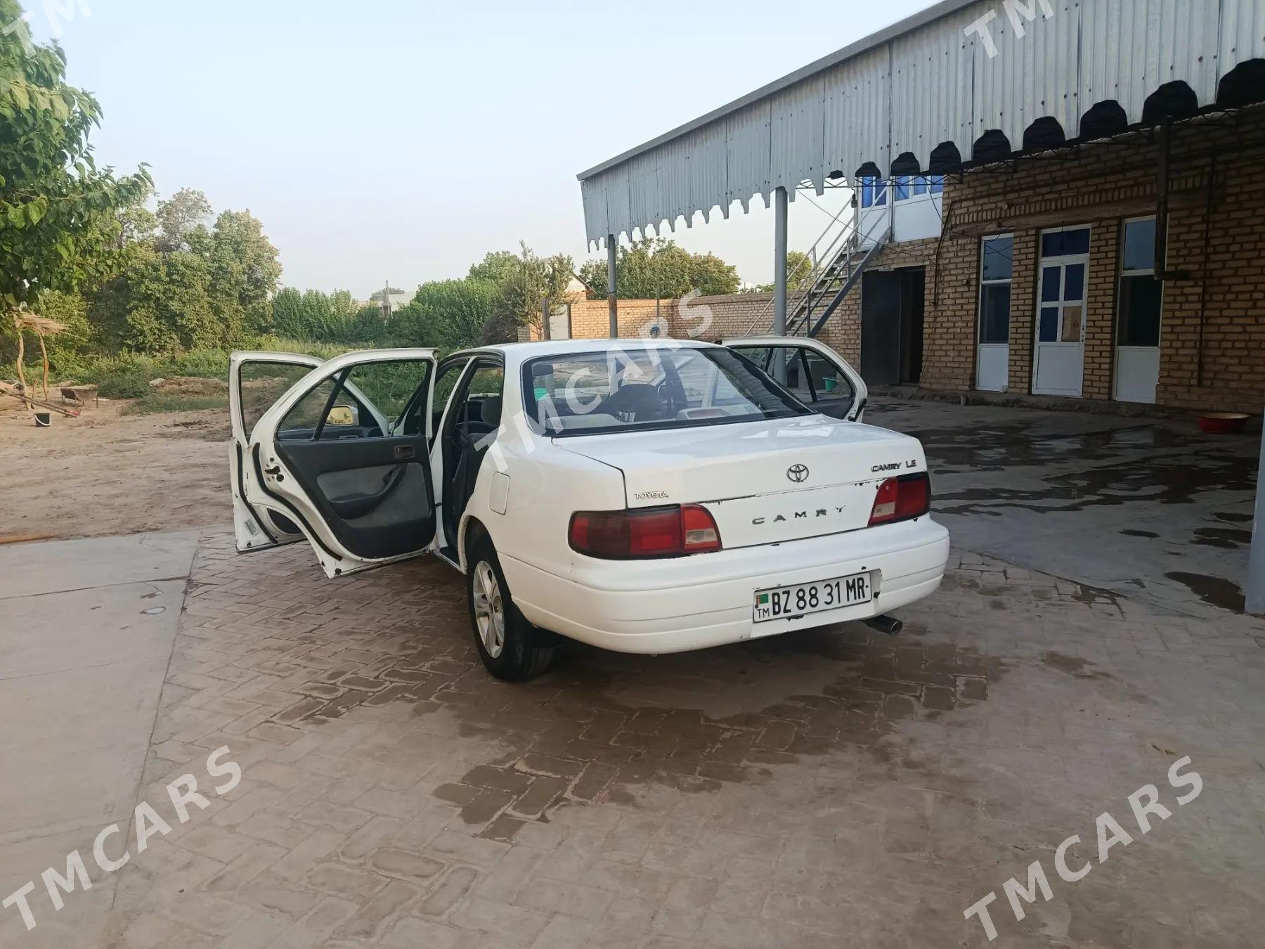 Toyota Camry 1993 - 70 000 TMT - Türkmengala - img 1