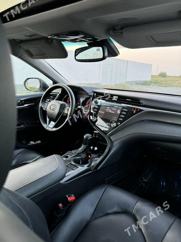 Toyota Camry 2018 - 360 000 TMT - Büzmeýin - img 8